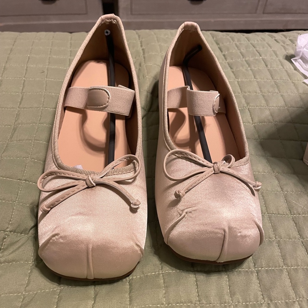 Light blush pink flats.